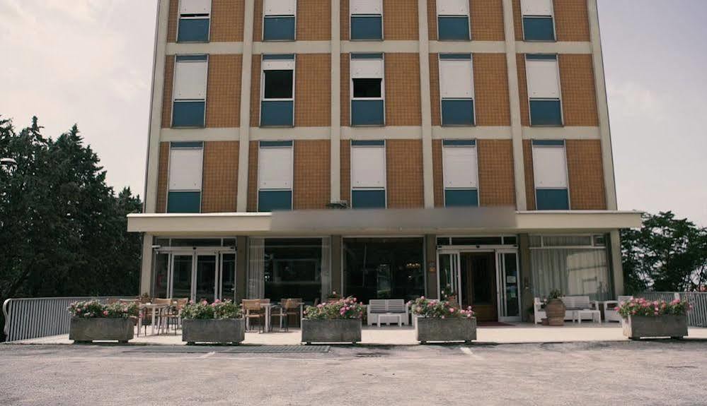 Grifone Hotel Perugia Exterior foto